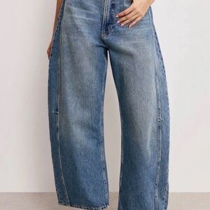 NWT Good American Barrel Jeans size 16